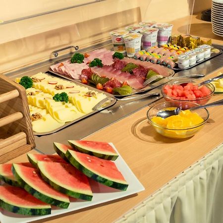 Hotel Bayernhof Грединг Екстериор снимка